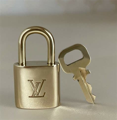 lv gold lock